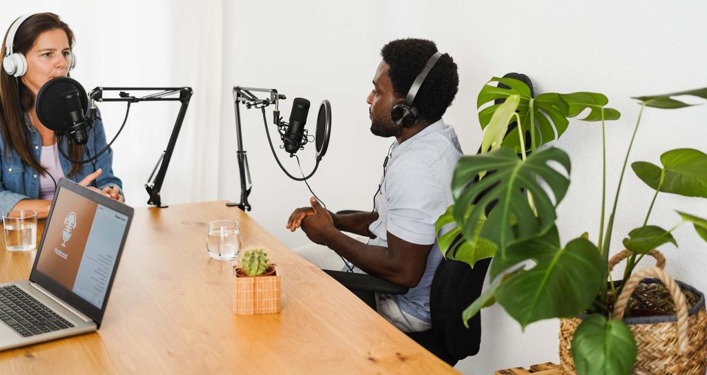 multiracial-hosts-streaming-interview-podcast-toge-MVN2VHF.jpg